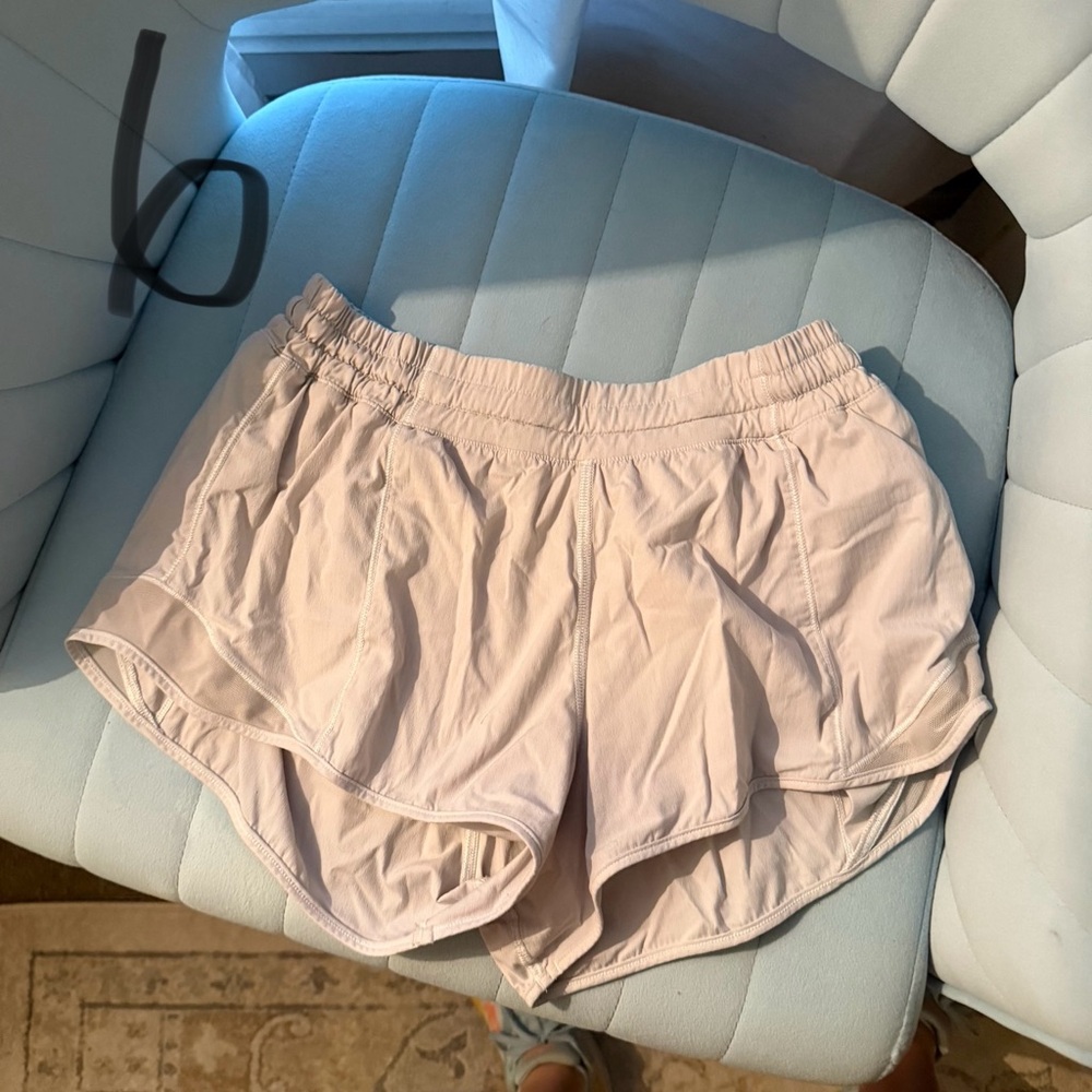 Women's white hotty hot Shorts 2.5”